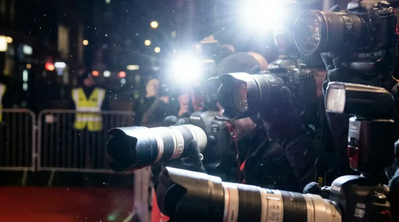 Blitzlichtgewitter am roten Teppich